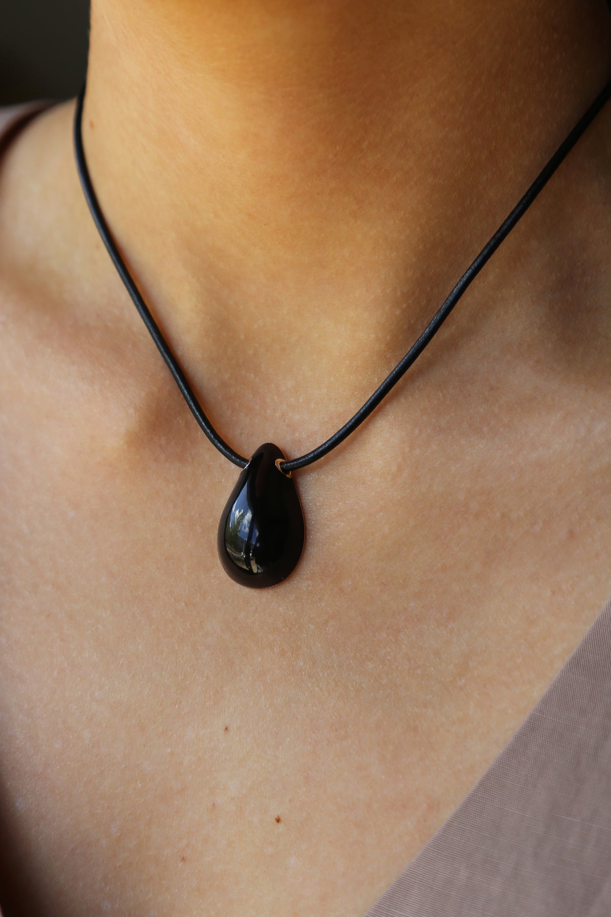 Hush Necklace Black Enamel